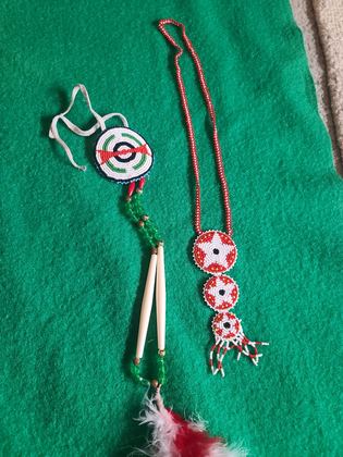 Beaded rosette ornament with hairpipe, glass crystal and feather-fluff drop, plate 115