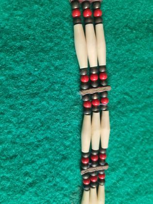 Three-row bone hairpipe choker, plate 121